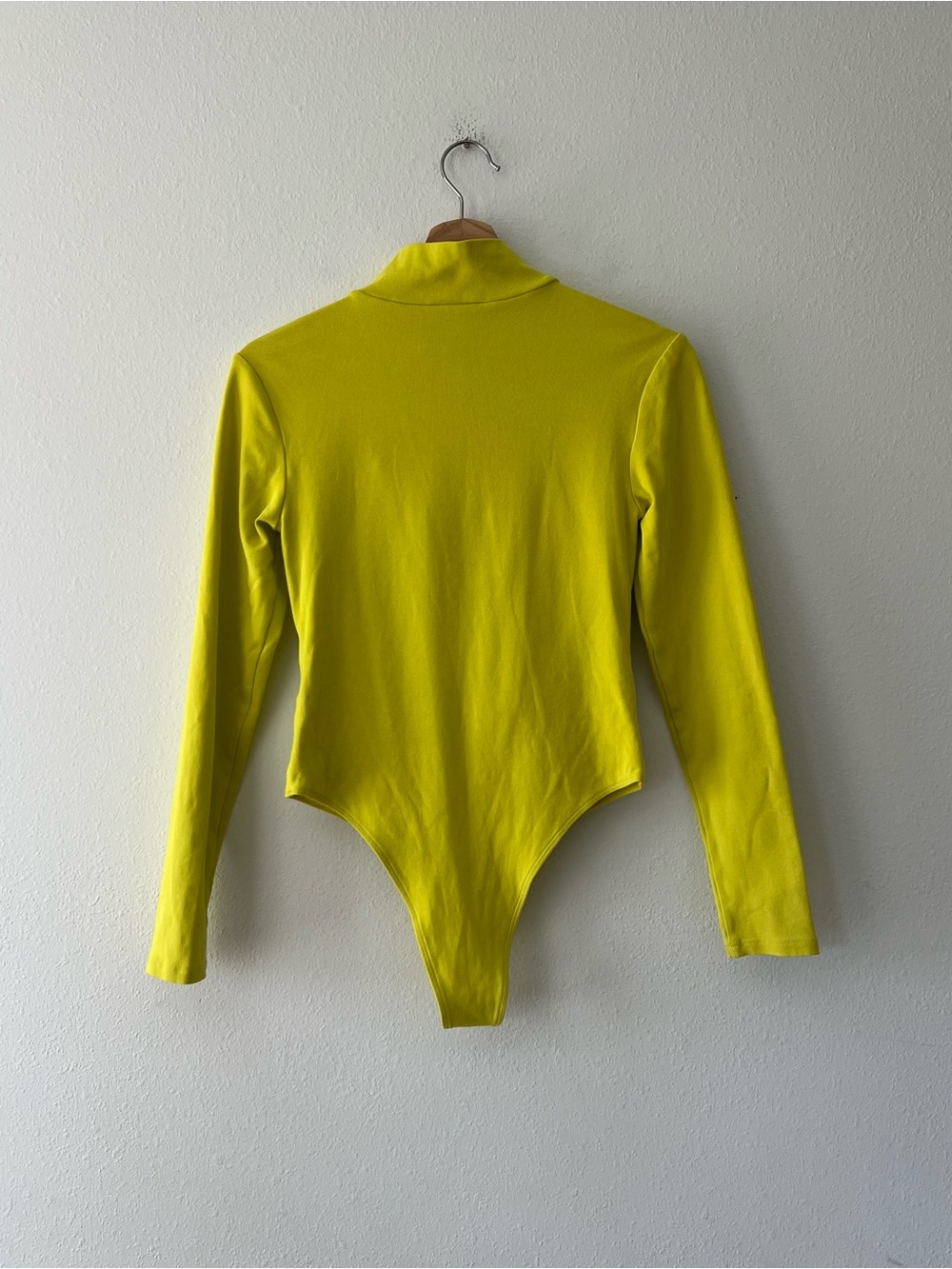 RACHEL PARCELL | Iconic Cutout Stretch Knit Bodysuit in Chartreuse | S - Picture 3 of 4